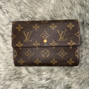 Authentic Louis Vuitton Monogram Wallet